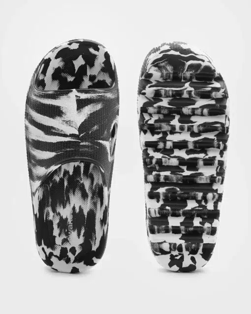 Stylish Zig Zag Printed Sliders in Black & White - Image 5